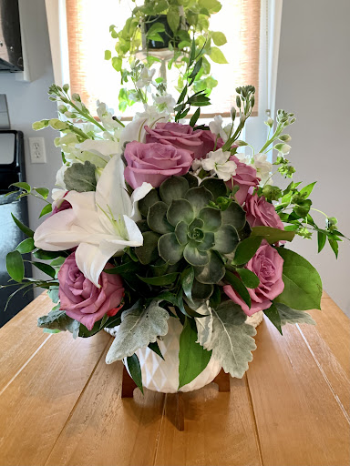 Florist «Mystic Florist», reviews and photos, 414 Mystic Ave, Somerville, MA 02145, USA