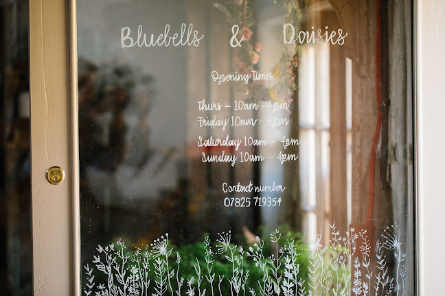 Bluebells and Daisies Florist