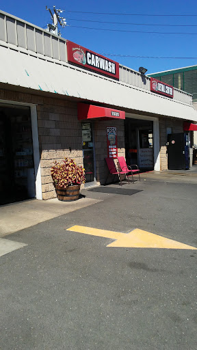 Car Wash «Personal Touch Milford Full Service Car Care», reviews and photos, 1020 Bridgeport Ave, Milford, CT 06460, USA