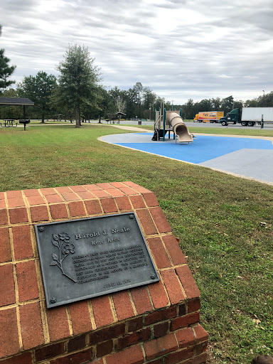 Tourist Information Center «New Kent East Coast Gateway Safety Rest Area and Welcome Center», reviews and photos, Interstate I-64 East, Providence Forge, VA 23140, USA