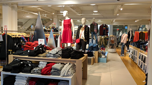 Clothing Store «Gap», reviews and photos, 125 Main St, Westport, CT 06880, USA
