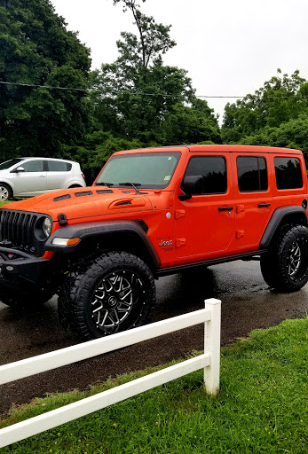 Car Dealer «Dealers Trade Outlet», reviews and photos, 16327 Lee Hwy, Gainesville, VA 20155, USA