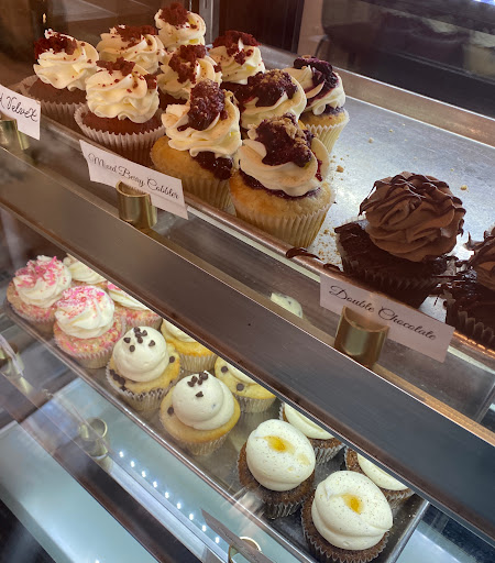 Wedding Bakery «LaLa Custom Cake», reviews and photos, 15301 Madison Ave, Lakewood, OH 44107, USA