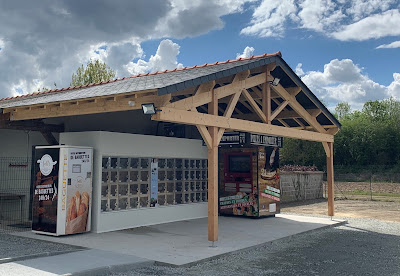 Distributeur de pain et de légumes à Loire-Authion