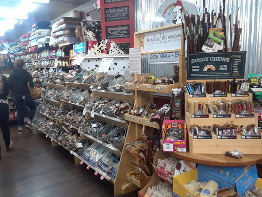 Pet Store «Firehouse Pet Shop & Grooming», reviews and photos, 17 S Wenatchee Ave, Wenatchee, WA 98801, USA