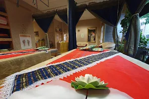 Traditionelle Thai Massage, Suphansa Tasai image