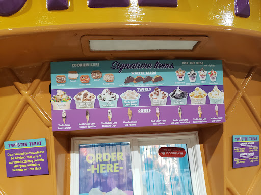Ice Cream Shop «Twistee Treat Tarpon Springs», reviews and photos, 905 E Tarpon Ave, Tarpon Springs, FL 34689, USA