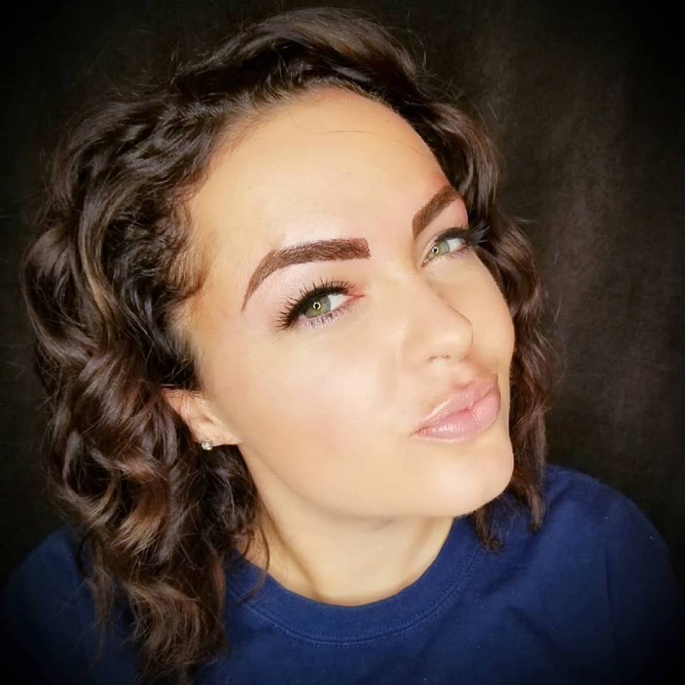 BOMBSHELL BROWS