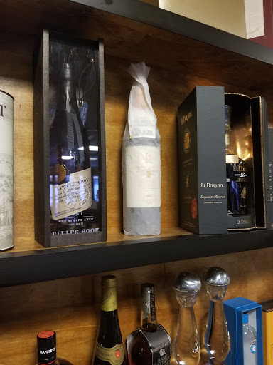 Liquor Store «Nostrand Wines & Liquors», reviews and photos, 549 Nostrand Ave, Brooklyn, NY 11216, USA