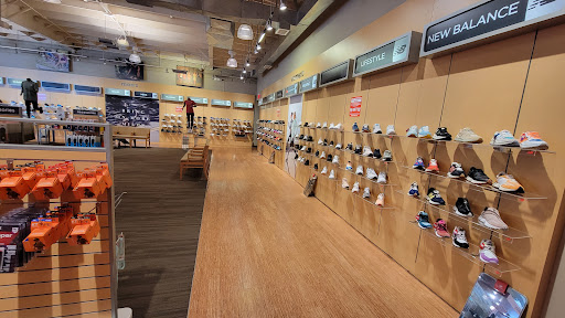 Shoe Store «New Balance», reviews and photos, 270 S Arroyo Pkwy, Pasadena, CA 91105, USA