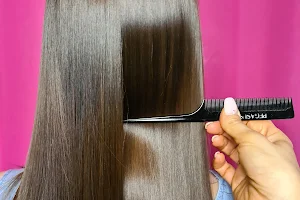 Keratynowe prostowanie włosów KERATIN GLOW image