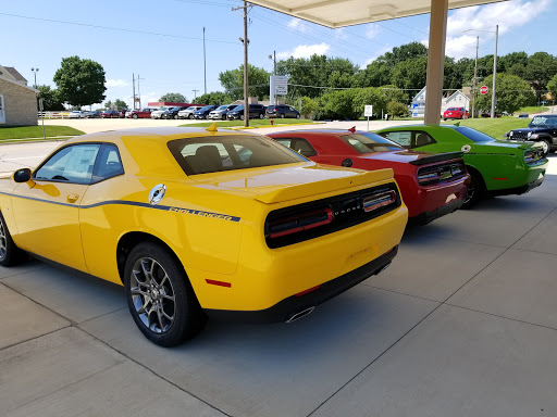 Used Car Dealer «Wayne Hall Chrysler Jeep Dodge», reviews and photos, 507 E Main St, Anamosa, IA 52205, USA