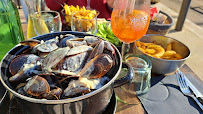 Plats et boissons du Restaurant de fruits de mer Le Mistral à Marseille - n°1
