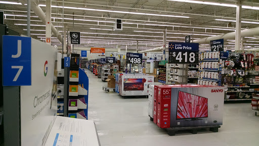 Discount Store «Walmart», reviews and photos, 199 JT Connell Hwy, Newport, RI 02840, USA
