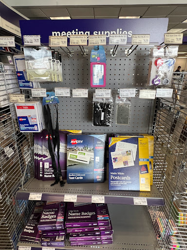 Print Shop «FedEx Office Print & Ship Center», reviews and photos, 844 N Rolling Rd, Catonsville, MD 21228, USA