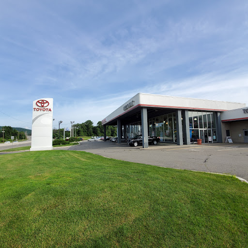 Toyota Dealer «Crestmont Toyota», reviews and photos, 730 NJ-23, Pompton Plains, NJ 07444, USA