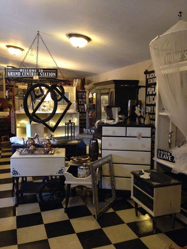 Consignment Shop «Under The Arbor», reviews and photos, 4120 Sunset Ln, Shingle Springs, CA 95682, USA