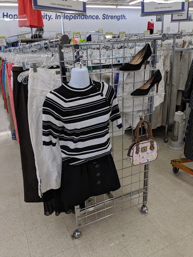 Thrift Store «Goodwill Washington Square Retail Store», reviews and photos, 5234 George Washington Memorial Hwy, Yorktown, VA 23692, USA