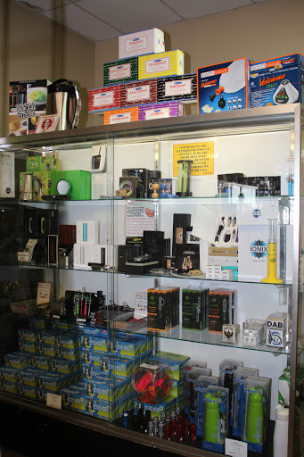 Tobacco Shop «Retro Active Smoke Shop», reviews and photos, 189 N Lincoln Dr, Troy, MO 63379, USA