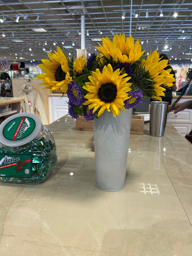 Sporting Goods Store «Peter Glenn Ski & Sports», reviews and photos, 5600 Roswell Rd, Atlanta, GA 30342, USA