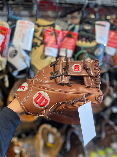 Sporting Goods Store «Play It Again Sports - Twinsburg, OH», reviews and photos, 8870 Darrow Rd, Twinsburg, OH 44087, USA