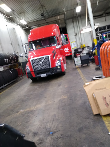 Tire Shop «Speedco Truck Lube and Tires», reviews and photos, 1111 Bucksnort Rd, Jackson, GA 30233, USA