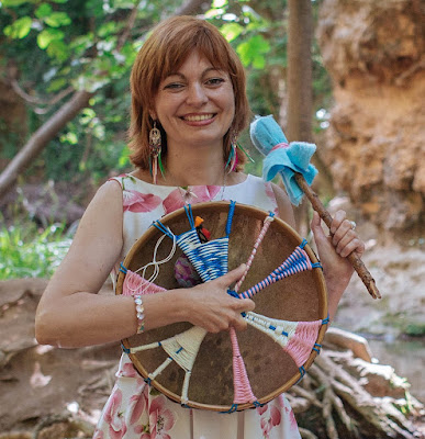 Sandrine Galley - création tambour chamanique, séance individuelle et atelier voyage d'âmes au son du tambour à Le Beausset