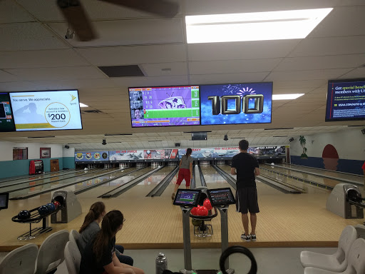 Bowling Alley «MacDill Lanes Bowling Center», reviews and photos, 8216 Hangar Loop Dr, Tampa, FL 33621, USA