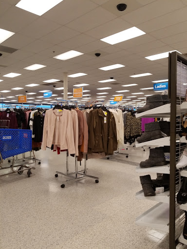 Clothing Store «Ross Dress for Less», reviews and photos, 380 Marketplace Blvd, Hamilton Township, NJ 08691, USA