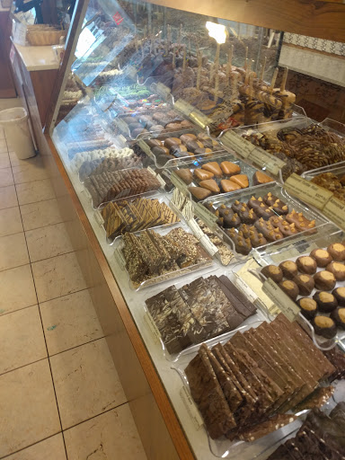 Chocolate Shop «Kilwins», reviews and photos, 809 E Las Olas Blvd, Fort Lauderdale, FL 33301, USA