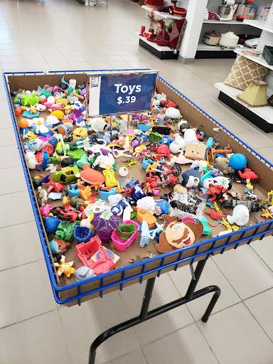 Thrift Store «Lake Hallie Goodwill Retail Store & Training Center», reviews and photos, 2759 S Prairie View Rd, Chippewa Falls, WI 54729, USA