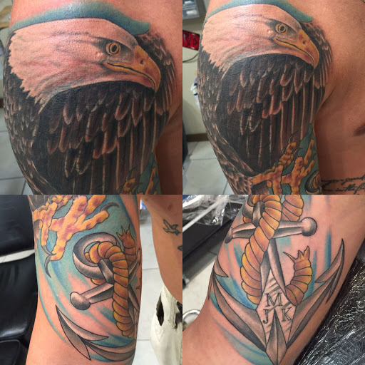 Tattoo Shop «Davinci Tattoo», reviews and photos, 777 E Merritt Island Causeway, Merritt Island, FL 32952, USA