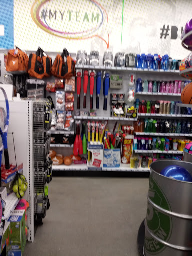 Variety Store «Five Below», reviews and photos, 6600 Spring Stuebner Rd Suite 156, Spring, TX 77389, USA