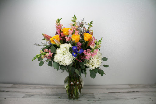 Florist «Greenlawn Florist», reviews and photos, 841 Pulaski Rd, Greenlawn, NY 11740, USA