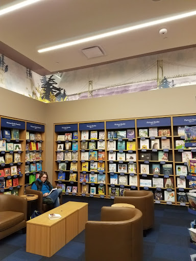 Book Store «Amazon Books», reviews and photos, 9585 SW Washington Square Rd, Portland, OR 97223, USA