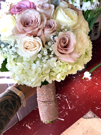 Florist «Illusion Florist & Events», reviews and photos, 12231 SE Stark St, Portland, OR 97233, USA