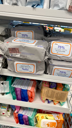 Clothing Store «Ross Dress for Less», reviews and photos, 3300 S Glenstone Ave, Springfield, MO 65804, USA