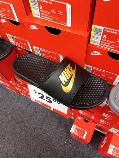 Shoe Store «Shoe Carnival», reviews and photos, 2945 Scottsville Rd, Bowling Green, KY 42104, USA