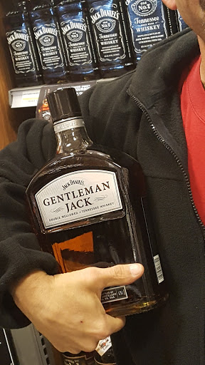 Liquor Store «Liquor Barn», reviews and photos, 1705 N Dixie Hwy #100, Elizabethtown, KY 42701, USA