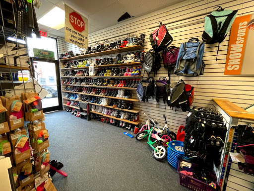 Sporting Goods Store «Play It Again Sports», reviews and photos, 15 S Main St, West Hartford, CT 06107, USA