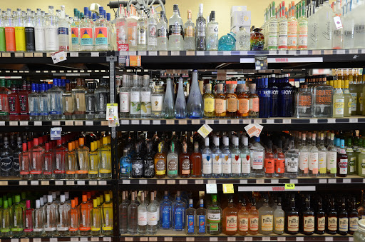 Liquor Store «Old Fort Liquor & Wine», reviews and photos, 144 Cason Ln, Murfreesboro, TN 37128, USA