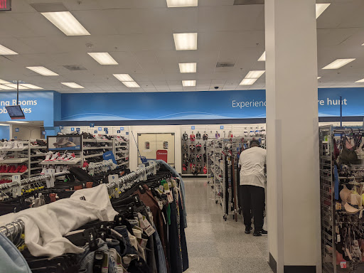 Clothing Store «Ross Dress for Less», reviews and photos, 16250 Paramount Blvd, Paramount, CA 90723, USA