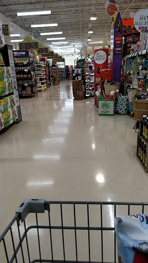 Grocery Store «Lowes Foods on Strickland Road», reviews and photos, 9600 Strickland Rd, Raleigh, NC 27615, USA