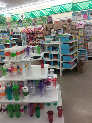 Dollar Store «Dollar Tree», reviews and photos, 4811 Edgmont Ave, Brookhaven, PA 19015, USA