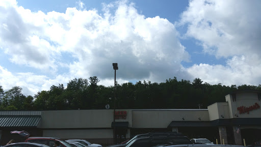 Grocery Store «Super Foodtown of East Stroudsburg», reviews and photos, 232 Fox Run Ln, East Stroudsburg, PA 18302, USA