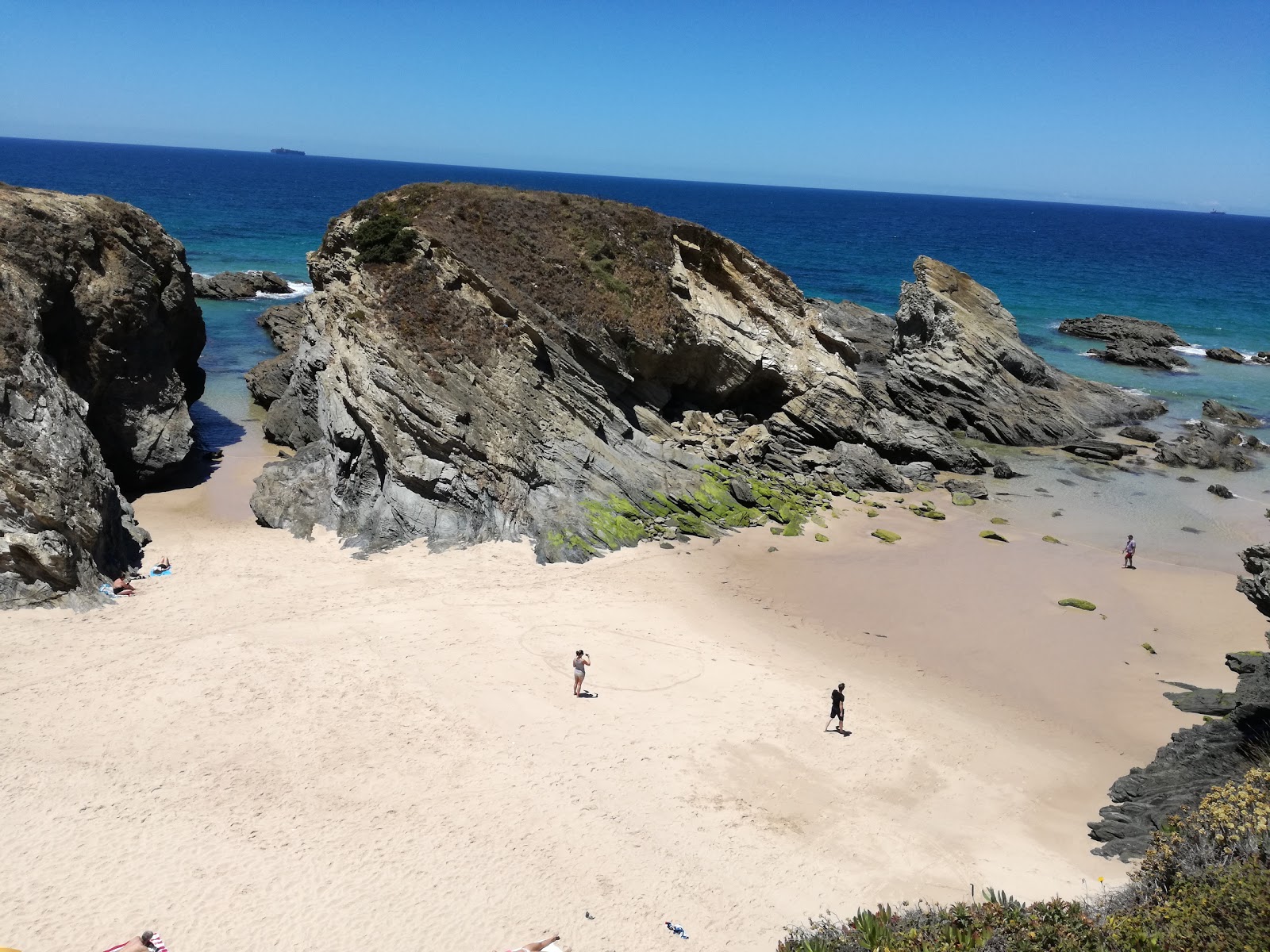 Foto di Praia do Serro da Aguia con molto pulito livello di pulizia