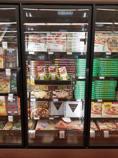 Grocery Store «Fresh Thyme Farmers Market- Downers Grove», reviews and photos, 325 Ogden Ave, Downers Grove, IL 60515, USA