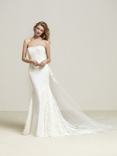 Bridal Shop «Laura Jacobs Bridal», reviews and photos, 9903 Gulf Coast Main St #142, Fort Myers, FL 33913, USA