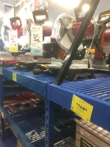 Tool Store «Harbor Freight Tools», reviews and photos, 410 W 49th St #104, Hialeah, FL 33012, USA