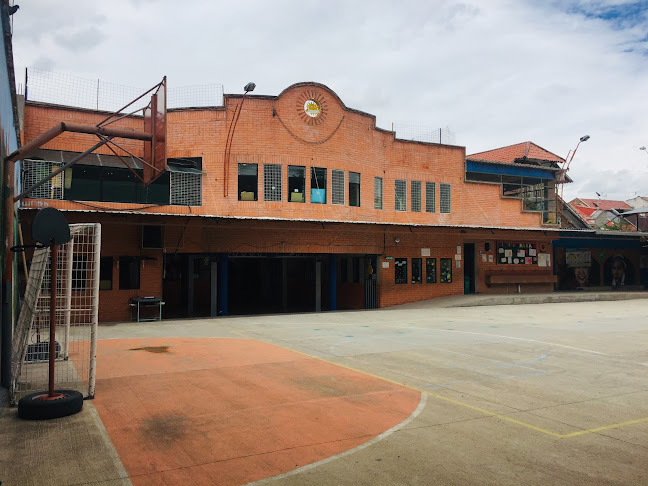 Escuela de Educaciòn Básica El Sol - Cuenca